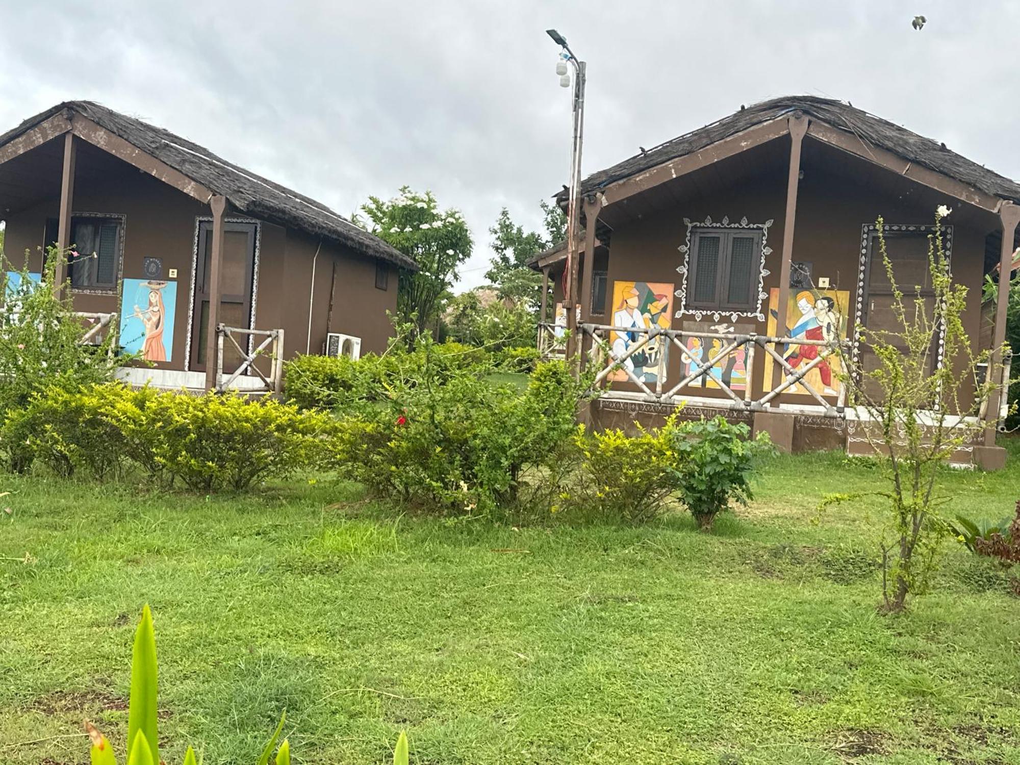 Leo Wooden Resorts Hampi Eksteriør bilde