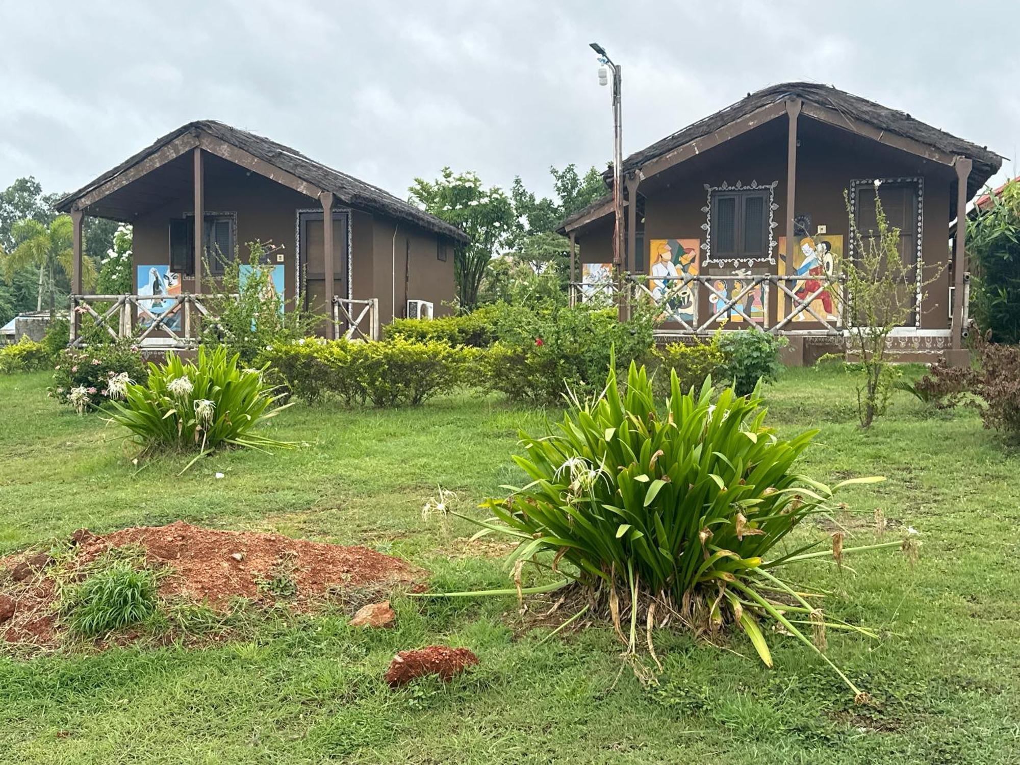 Leo Wooden Resorts Hampi Eksteriør bilde